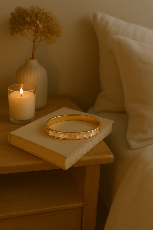 Lolah Shell Inlay Zircon Bangle