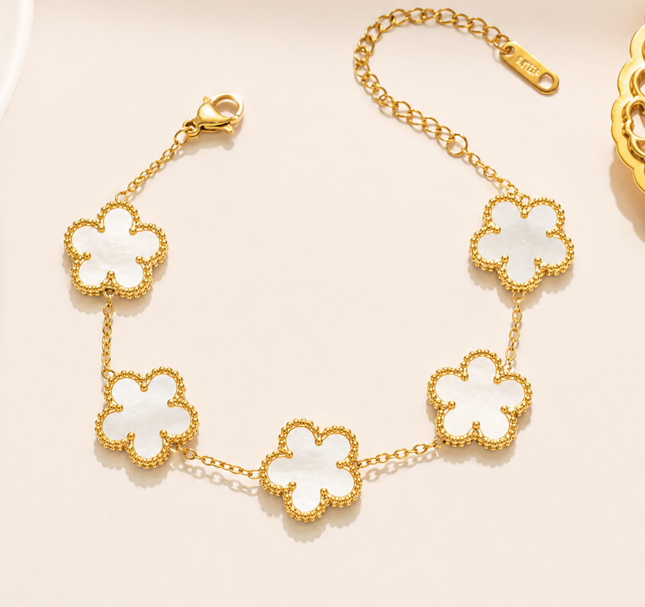 Luxe Shell Link Bracelet