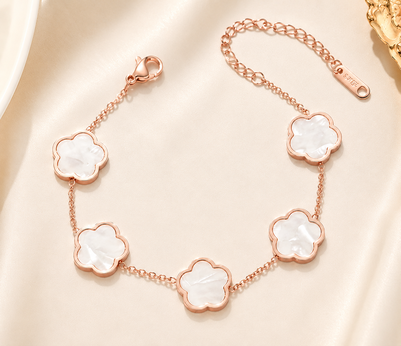 Luxe Shell Link Bracelet